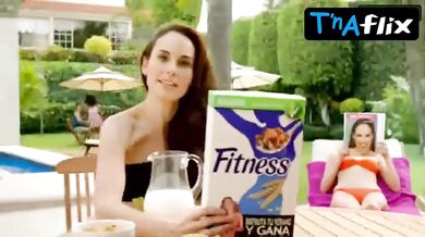 Ana Serradilla Bikini Scene in Ana Serradilla Bikini Sexy