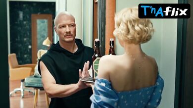 Marusya Klimova Breasts Scene in Polozhenie Veshchey