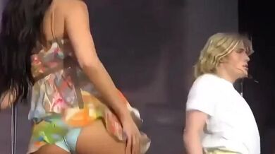 Dua Lipa Sexy Scene in Arte Concert