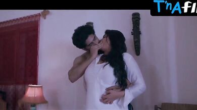 Rachitha Mahalakshmi Sexy Scene in Fire