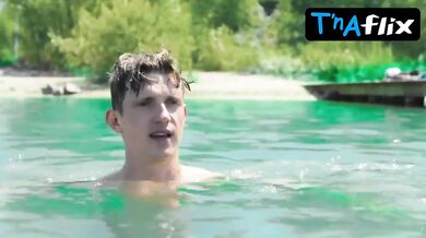 Amelie Hennig Breasts, Underwear Scene in Tierarztin Dr. Mertens