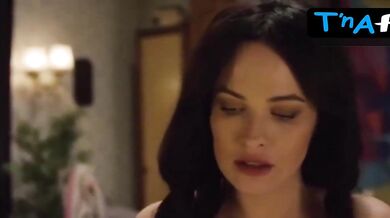 Dasha Astafieva Sexy Scene in Swingers 2