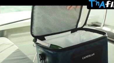 Michele Laroque Sexy Scene in Honeymoon Crasher