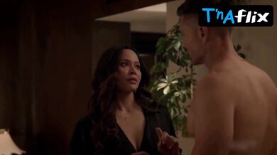 Melissa O'Neil Sexy Scene in The Rookie