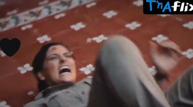 Saiyami Kher Breasts, Underwear Scene in Jaat