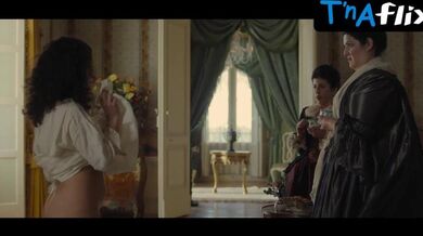 Alicia Armenteros Butt Scene in La Vida Breve