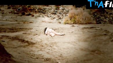 Melania Cruz Sexy Scene in Dhogs