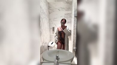 Boobs on vacation toilet pool