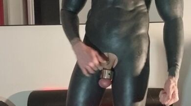 Self fisting in masculine suite