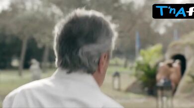 Maria Mumpao Butt, Breasts Scene in Me, Myself And My Dead Wife