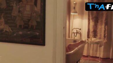 Andzelika Cecylia Rychlak Butt, Breasts Scene in Una Commedia Pericolosa