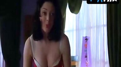 Rose Mcgowan Sexy Scene in Jawbreaker