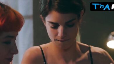 Malena Sanchez Lesbian, Butt Scene in Maria