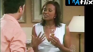 Aisha Tyler Sexy Scene in Friends