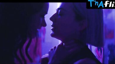 Kate Easton Lesbian Scene in The Wild