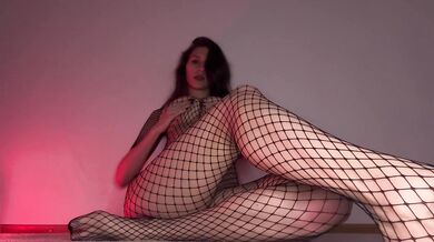 Young student put on a net and fucked her pussy hard