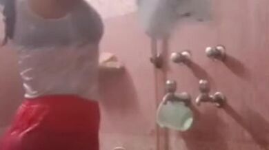 Beautiful? Desi Gf Recording Bathroom Video To Please Her Lover!