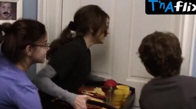 Julie Bowen Sexy Scene in Modern Family