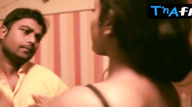 Tanya Dipannita Sexy Scene in Happy