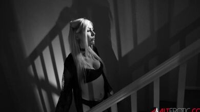 Robin Coffins In Claxxxic Black White Tease Video