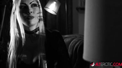 Robin Coffins In Claxxxic Black White Tease Video