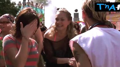 Beatrice Rosen Sexy Scene in Chasing Liberty