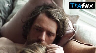 Sina Tkotsch Sexy Scene in Inga Lindstrom