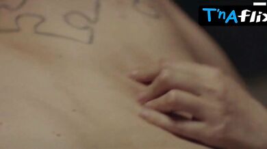 Miriam Leone Breasts Scene in Non Uccidere