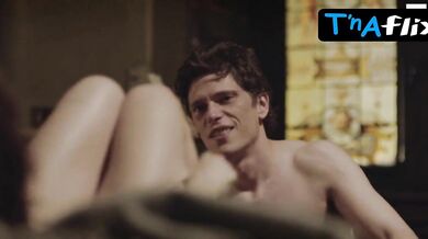 Miriam Leone Breasts Scene in Non Uccidere