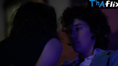 Mishel Prada Lesbian, Breasts Scene in Vida