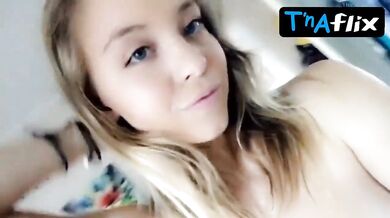 Sydney Sweeney Breasts Scene In Sydney Sweeney Sexy And Nude Selfie Photos And Video Showing Off Her Big Tits