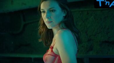 Louise Chevillotte Butt, Breasts Scene in My Sole Desire