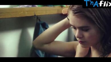 Annina Walt Bush Scene in Amateur Teens