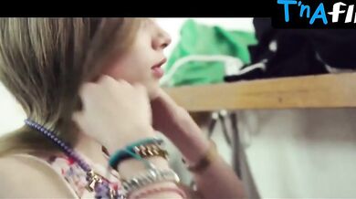 Annina Walt Bush Scene in Amateur Teens
