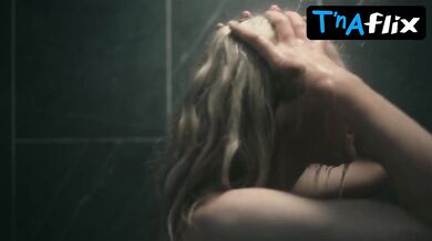 Grace Glowicki Sexy Scene in Booger