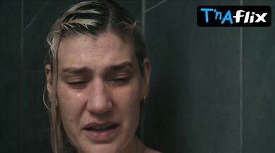 Grace Glowicki Sexy Scene in Booger