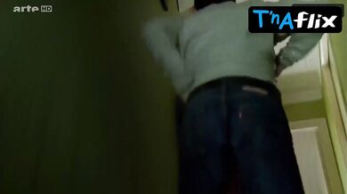 Florence Thomassin Lesbian, Butt Scene in Les Vivants Et Les Morts