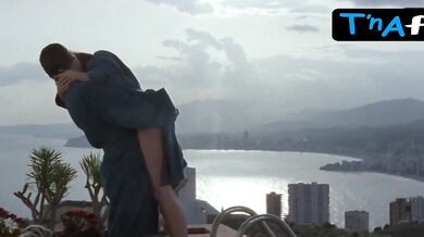 Maria De Medeiros Lesbian, Breasts Scene in Huevos De Oro