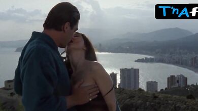 Maria De Medeiros Lesbian, Breasts Scene in Huevos De Oro