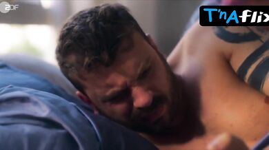 Martina Schone-Radunski Butt, Underwear Scene in Sterben Fur Beginner