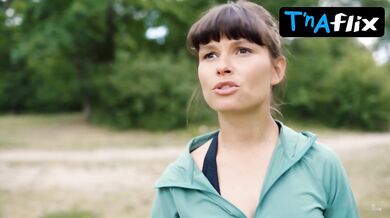 Svenja Liesau Bikini Scene in Miss Merkel - Ein Uckermark-Krimi