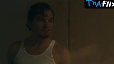 Lili Zahavi Butt, Underwear Scene in Momentversagen