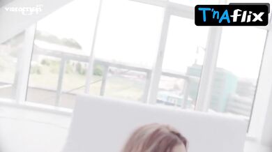 Tereza Tezka Butt, Breasts Scene in Zradci