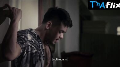 Joni Mcnab Butt Scene in La Viuda