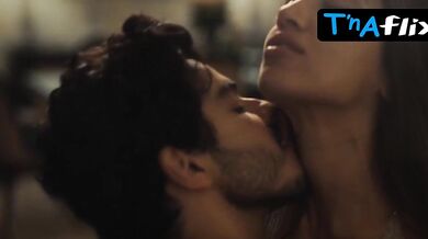 Bhumi Pednekar Lesbian, Butt Scene in The Royals