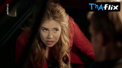 Palina Rojinski Breasts Scene in Zeit Der Helden