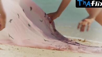 Maria Elisa Camargo Butt Scene in Escupire Sobre Sus Tumbas