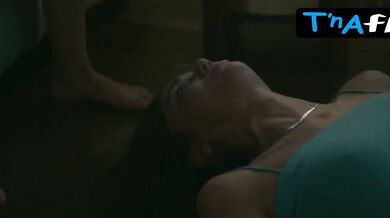 Unknown Breasts Scene in Slishkom Khoroshaya Anna I Yeshche Tri Istorii O Nas