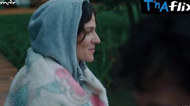 Victoria Findlay Butt, Breasts Scene in Kennt Ihr Euch?