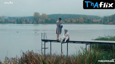 Victoria Findlay Butt, Breasts Scene in Kennt Ihr Euch?